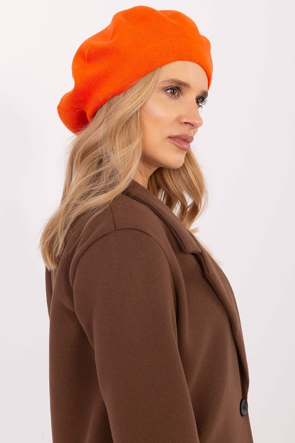 Beret model 185838 AT - ELEMODA
