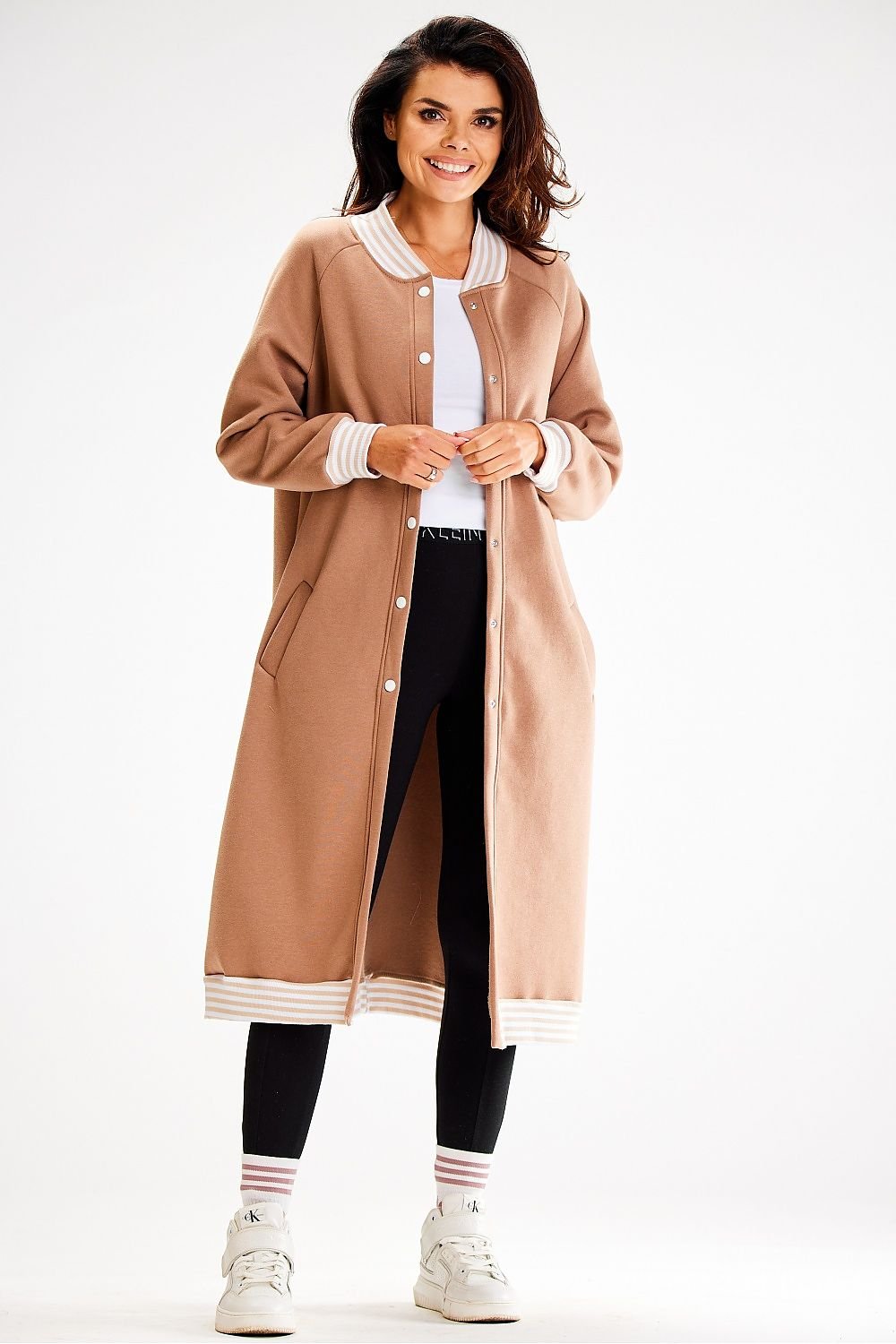 Sweatshirt model 187129 awama - ELEMODA