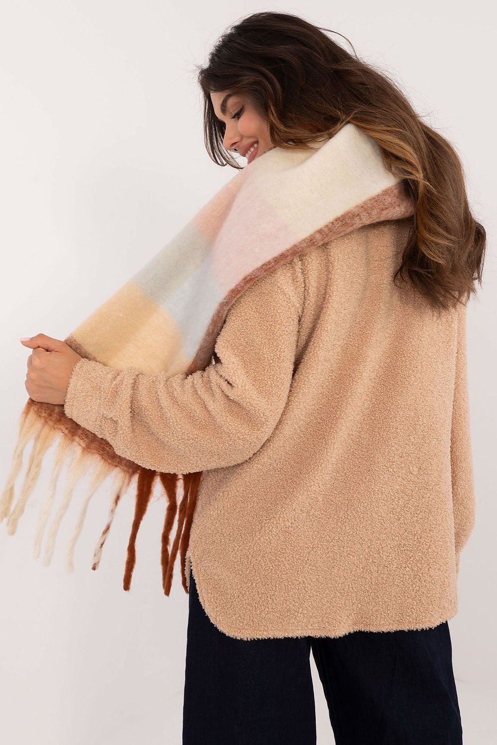 Shawl model 200279 AT - ELEMODA