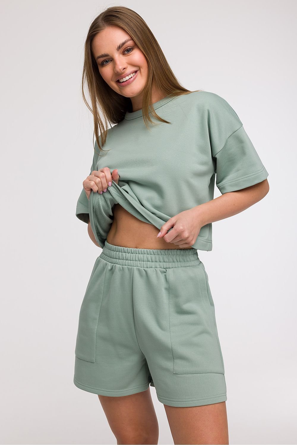 Shorts model 211513 BeWear - ELEMODA