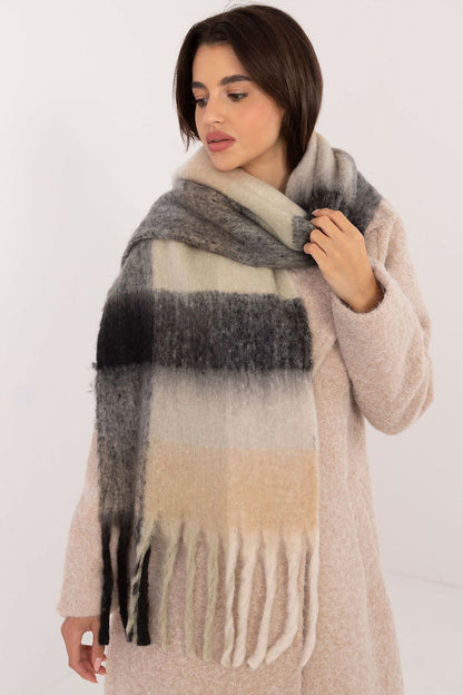 Shawl model 200279 AT - ELEMODA