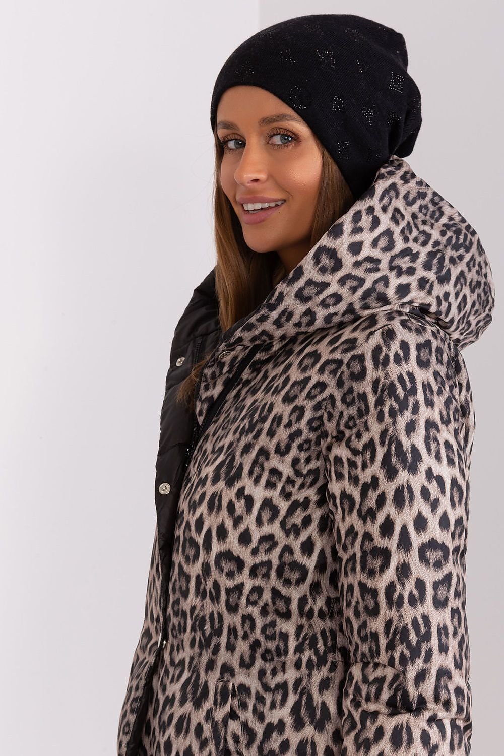 Cap model 189899 AT - ELEMODA