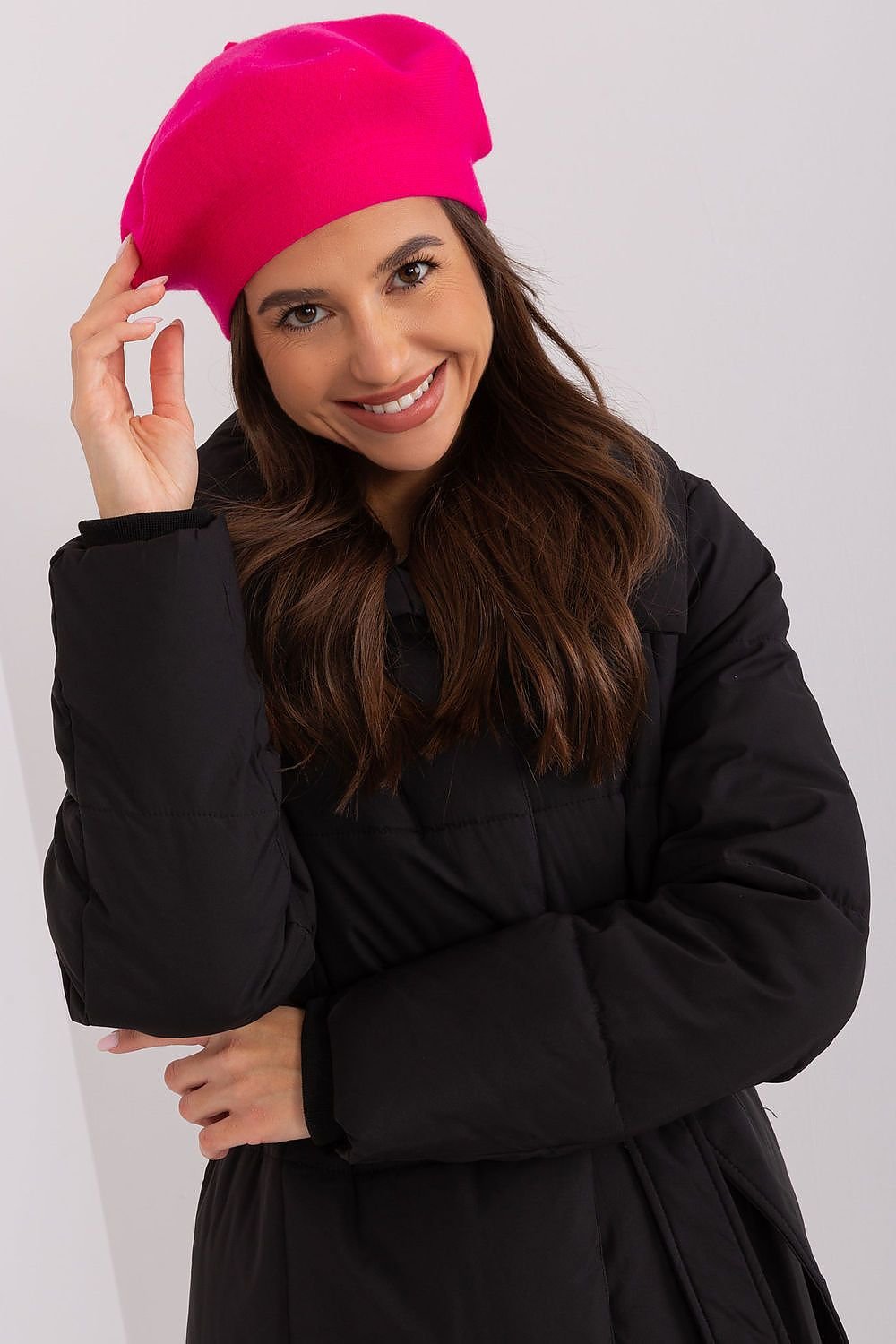 Beret model 185838 AT - ELEMODA