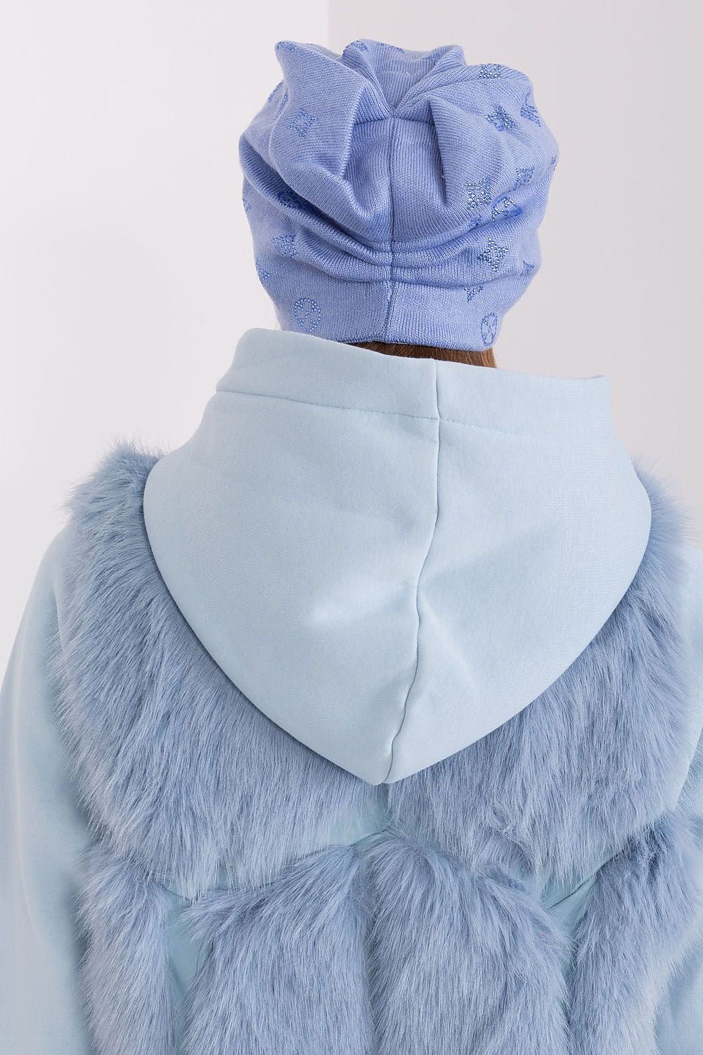 Cap model 189899 AT - ELEMODA