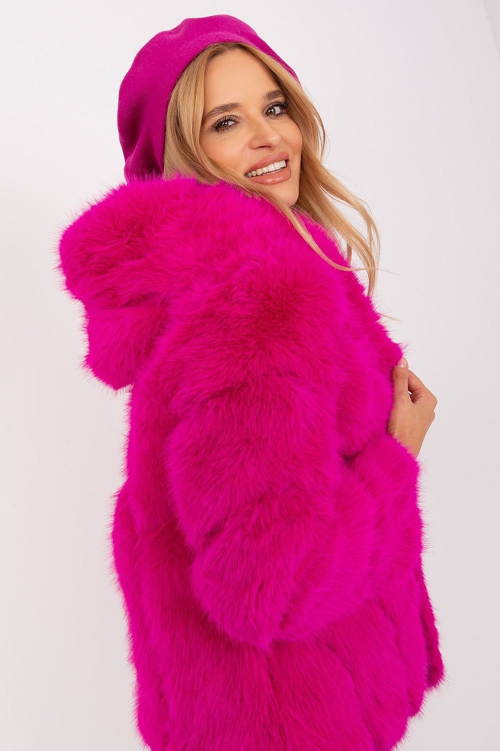 Beret model 185838 AT - ELEMODA